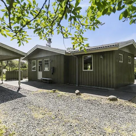 1508 Aakirkeby - Strandvangen 6 * Vester Somarken