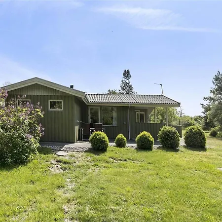 1508 Aakirkeby - Strandvangen 6 * Vester Somarken